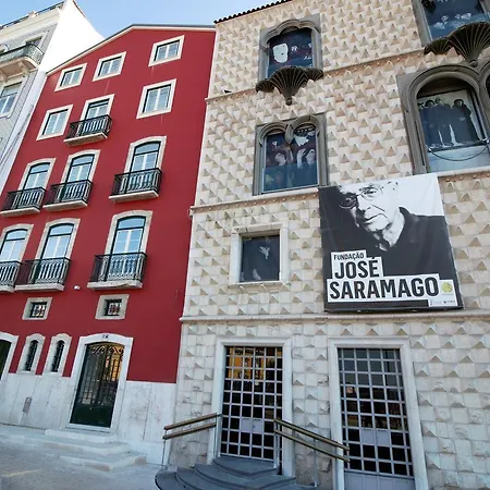 Riverside Alfama Otel 3*