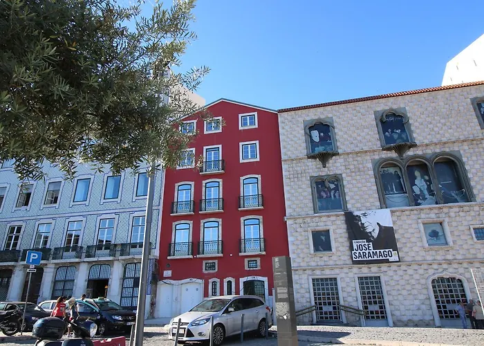 Riverside Alfama Otel