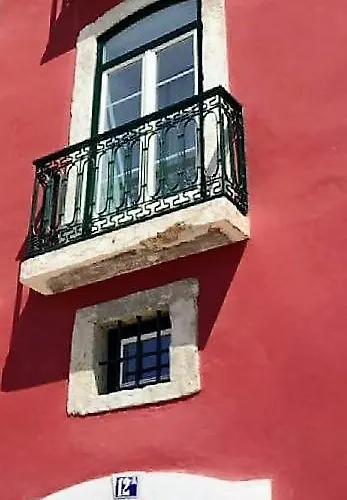Riverside Alfama 3*